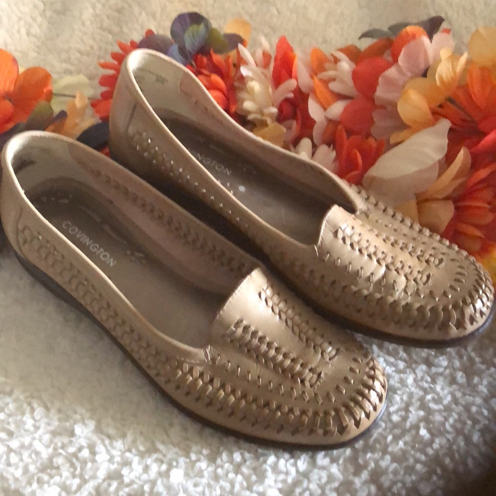 Covington slip on. Size 7 M - Picture 2 of 5